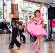 DROM N DANCE